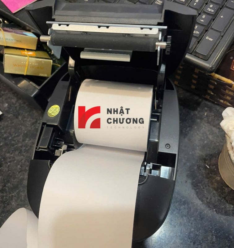 Máy in bill Xprinter XP-Q80BS nhận cuộn giấy K80x80